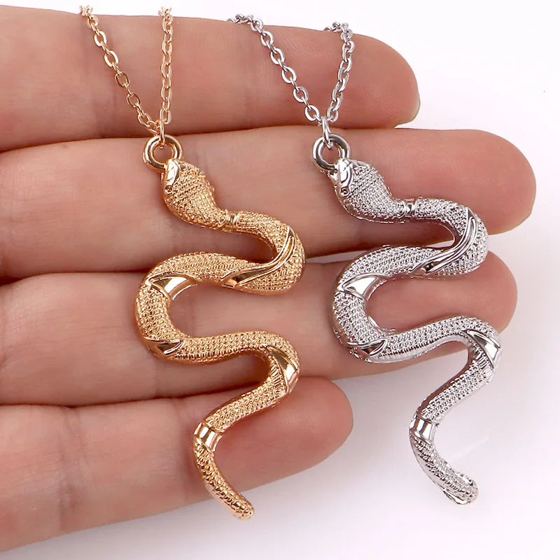 2021 punk Snake Pendant Necklace Golden Silver Color Unquie Men Women Neck Jewelry Statement Pouplar Necklace Wholesale