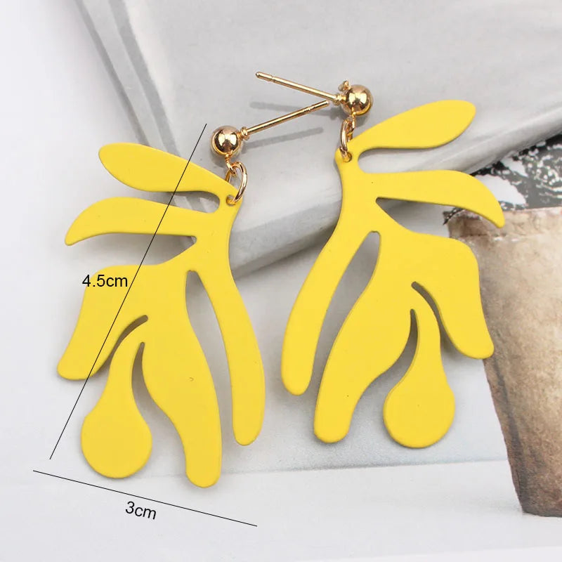 New Women Dangle Earrings Yellow Metal Pendants Geometric Imitation Pearl Drop Earrings Korean Fashion Ear Jewelry pendientes