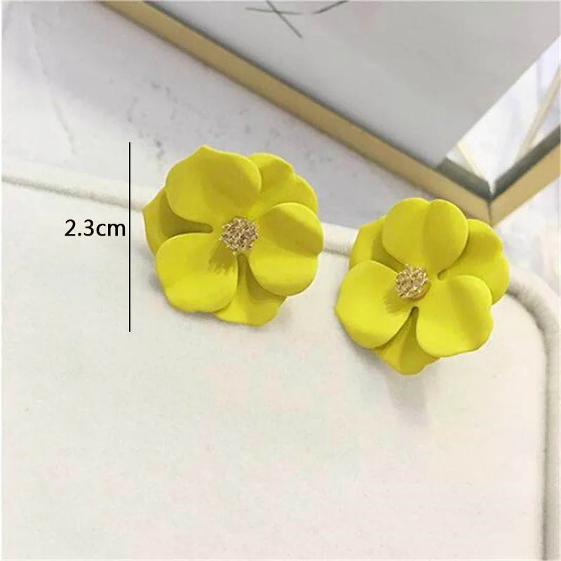 New Women Dangle Earrings Yellow Metal Pendants Geometric Imitation Pearl Drop Earrings Korean Fashion Ear Jewelry pendientes