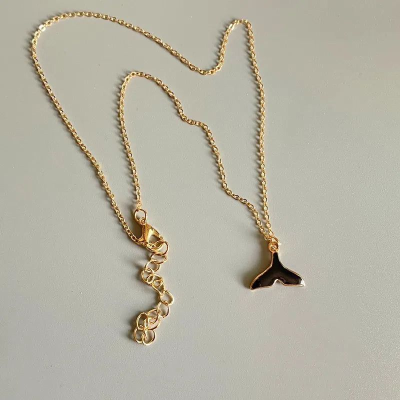 New Fashion Whale Taile Pendant Necklace Blue White Pink Black Color Women Choker Jewelry Gift for Friend Golden Color Necklace