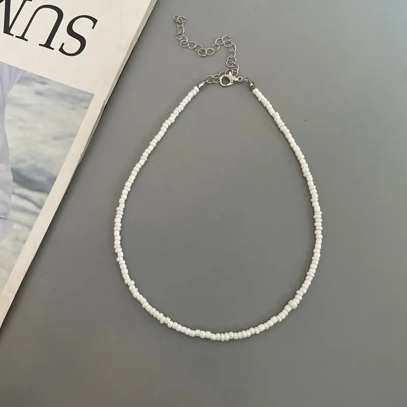 Fashion Choker Necklace for Girl Women White Color Nature Shell Love Heart Fashion Short Necklace Gift for Friend Spring Summer