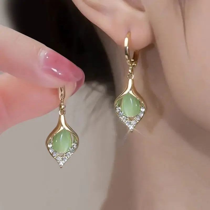 Trend Korean New Zircon Earrings for Women Fashion White Green Moonlight Cat Eye Stone Earrings Party Jewelry Gifts Aretes