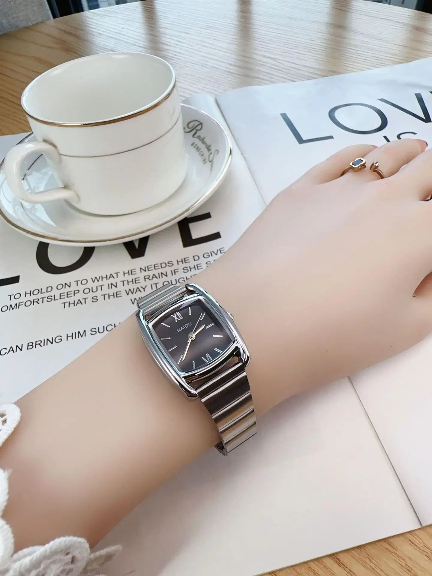 Barrel Shaped Watch Stainless Steel Strap Quartz Watch for Women Casual and Fashion Luxury Ladies Gift Wristwatch Dropshipping