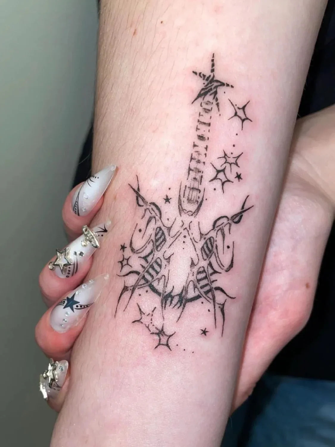 Electric Guitar Tattoo Stickers for Woman Man Arm Herbal Art Temporary Tatto Waterproof Punk Fake Tattoo Lasting Tattoo Sticker