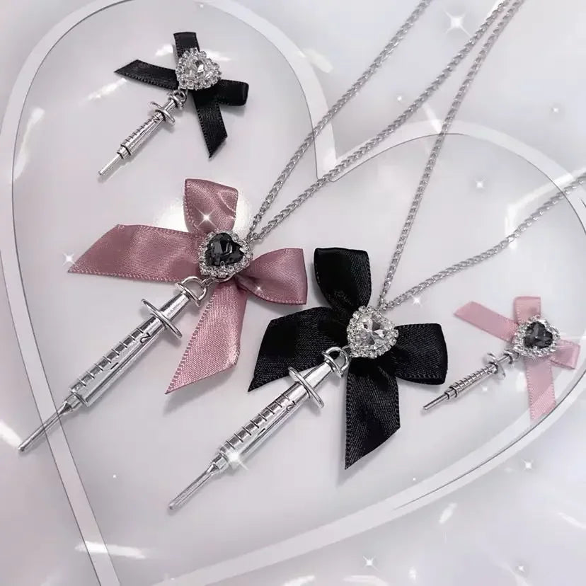 Rhinestone Love Heart Bowknot Metal Syringe Pendant Necklace for Women Dark Lolita Cool Trend Jewelry Gothic Fashion Accessories