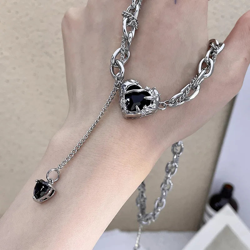 Hip Hop Black Crystal Love Heart Charms Pendant Necklace for Women Punk Rock Long Chain Tassels Choker Necklace Trend Jewelry