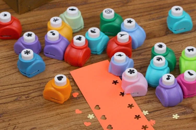 1Pc Mini Paper Punches DIY Crafts Tool Embossing Punches Kindergarten Handmade Hole Puncher For Scrapbooking Gift Card