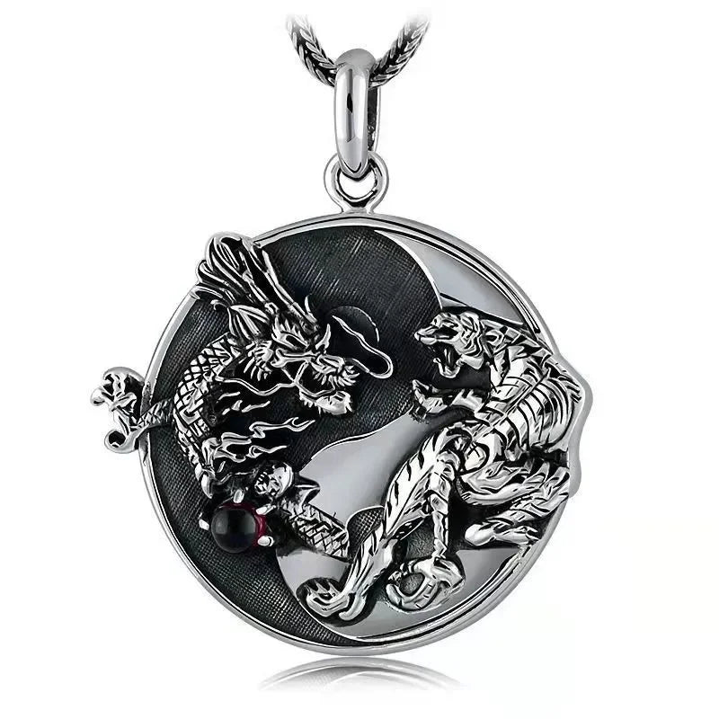 Vintage Punk Dragon Claw Pendant Necklace for Men Personality Biker Pendant Hip Hop Rock Party Jewelry Gifts