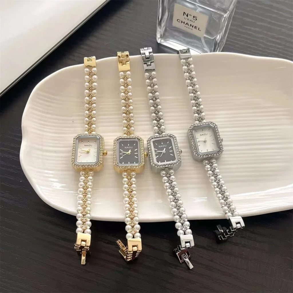 Luxury Women Bracelet Watch Fashion Small Square Dial Ladies Vintage Shell Pearls Chain Quartz Wristwatch Female Clock Wholesale