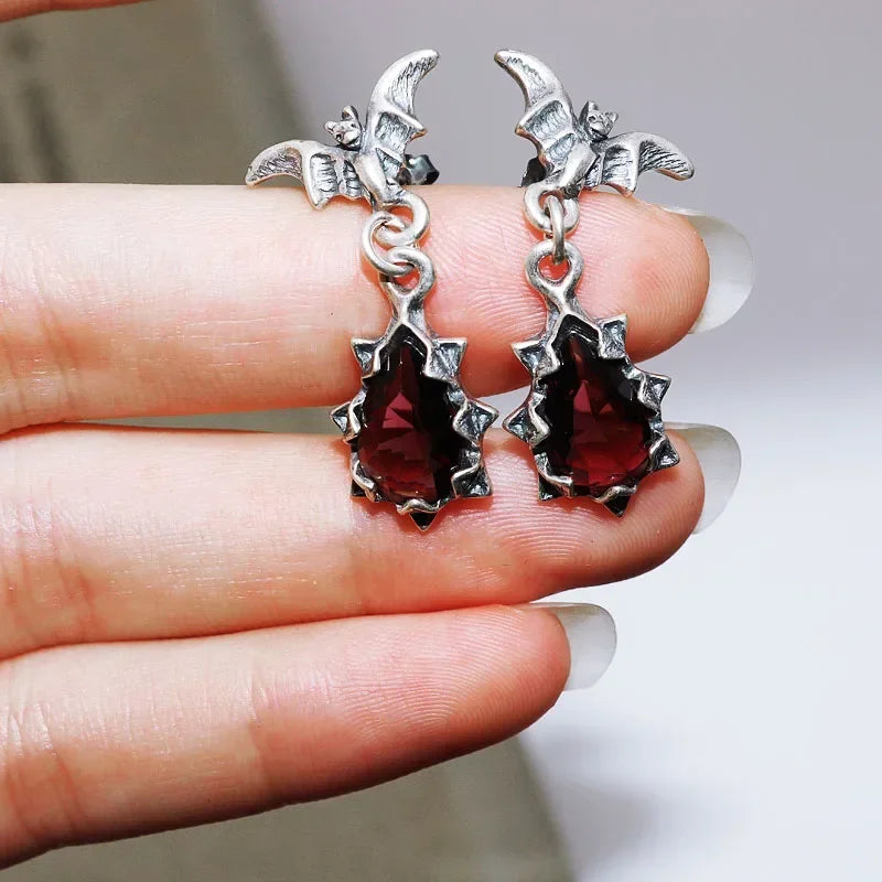 Fashion Personality Creative Snake Winding Plant Vine Hoop Earrings for Men Women Daily Wear Hypoallergenic Luxury Jewelry