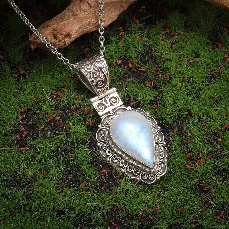 Exquisite Luxury Bamboo Imitation Jade Dragon Column Phoenix Necklace Suitable for Men and Women's Fashionable Charm Jewelry