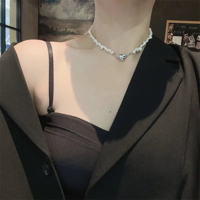 Korean Pearl Chain Choker Necklace Magnetic Heart Pendant for Women Girls 2024 Fashion Jewelry Bridal Engagement Wedding Gifts