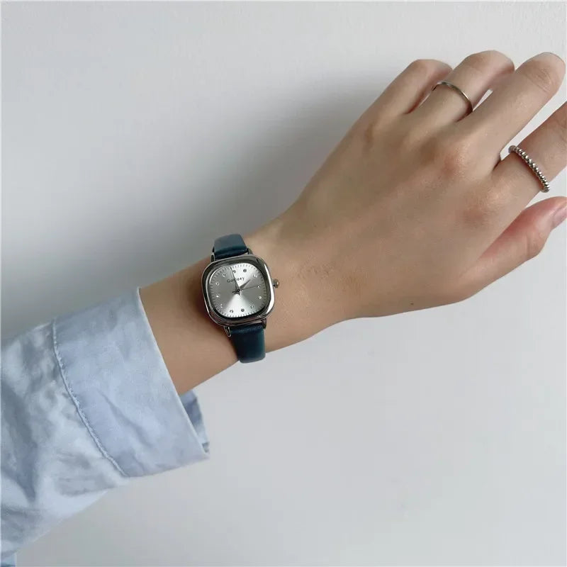 Luxury Women Quartz Watch Leather Strap Small Square Dial Green Watch Casual Fashion Versatile Vintage Wristwatches Dropshipping