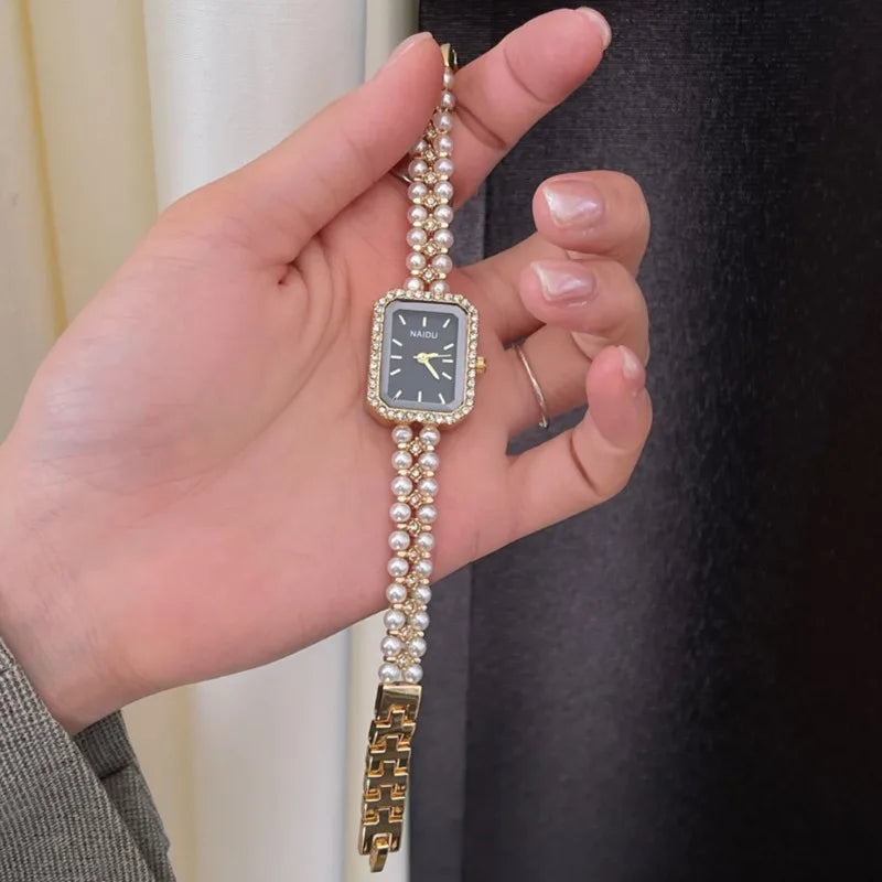 Luxury Women Bracelet Watch Fashion Small Square Dial Ladies Vintage Shell Pearls Chain Quartz Wristwatch Female Clock Wholesale