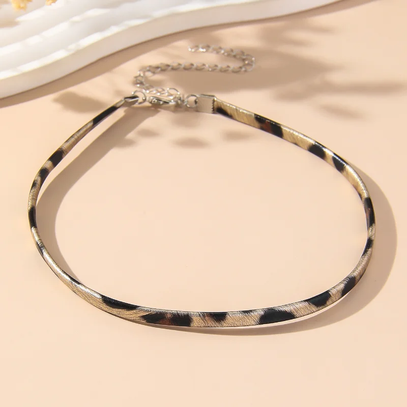 2025 New Simple Brown Colour Leopard print Personality Originality Necklace for Women Party Jewelry Accessories