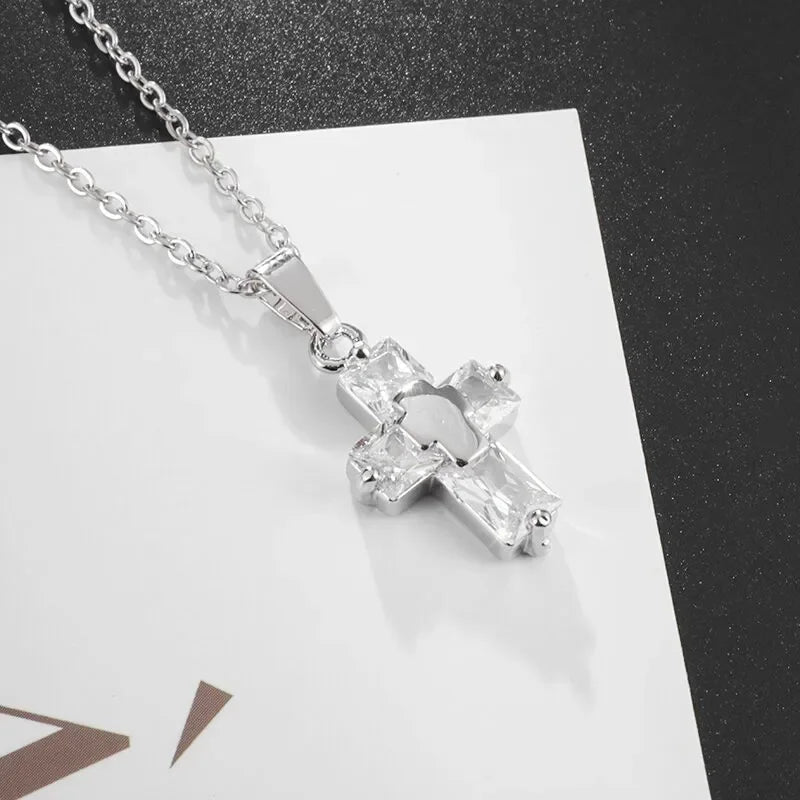 Shiny Ice Crystal Zircon Christian Cross Pendant Men and Women Hip Hop Trend Jewelry Catholic Amulet Necklace