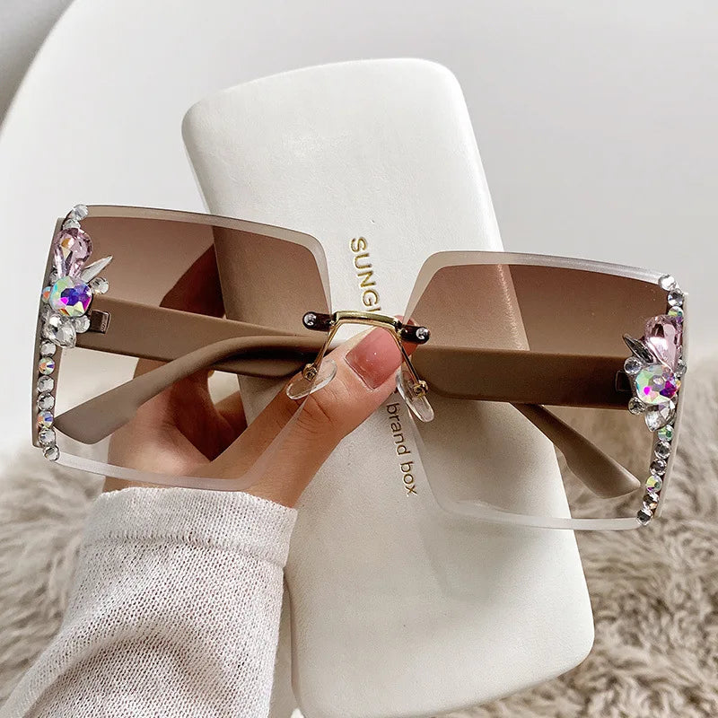 Fashion Oversized Square Sunglasses Women Luxury Brand Vintage Rimless Sun Glasses Diamond Decoration Eyeglasses UV400 Gafas