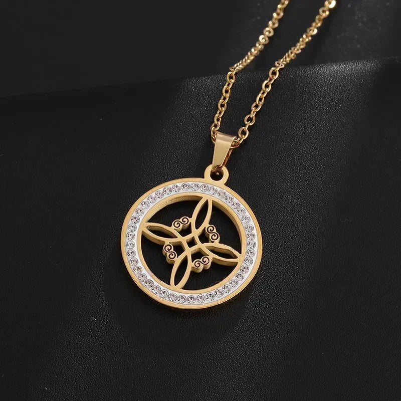 Stainless Steel Witch Knot Necklace for Men and Women, Fashionable Irish Celtic Knot, Lucky Jewelry Gift for Girls