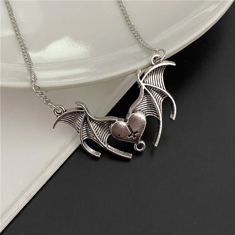 Punkl Big Cross Pendant Necklaces for Women Men Gothic Irregular Cross Clavicle Chain Necklaces Aesthetic Jewelry