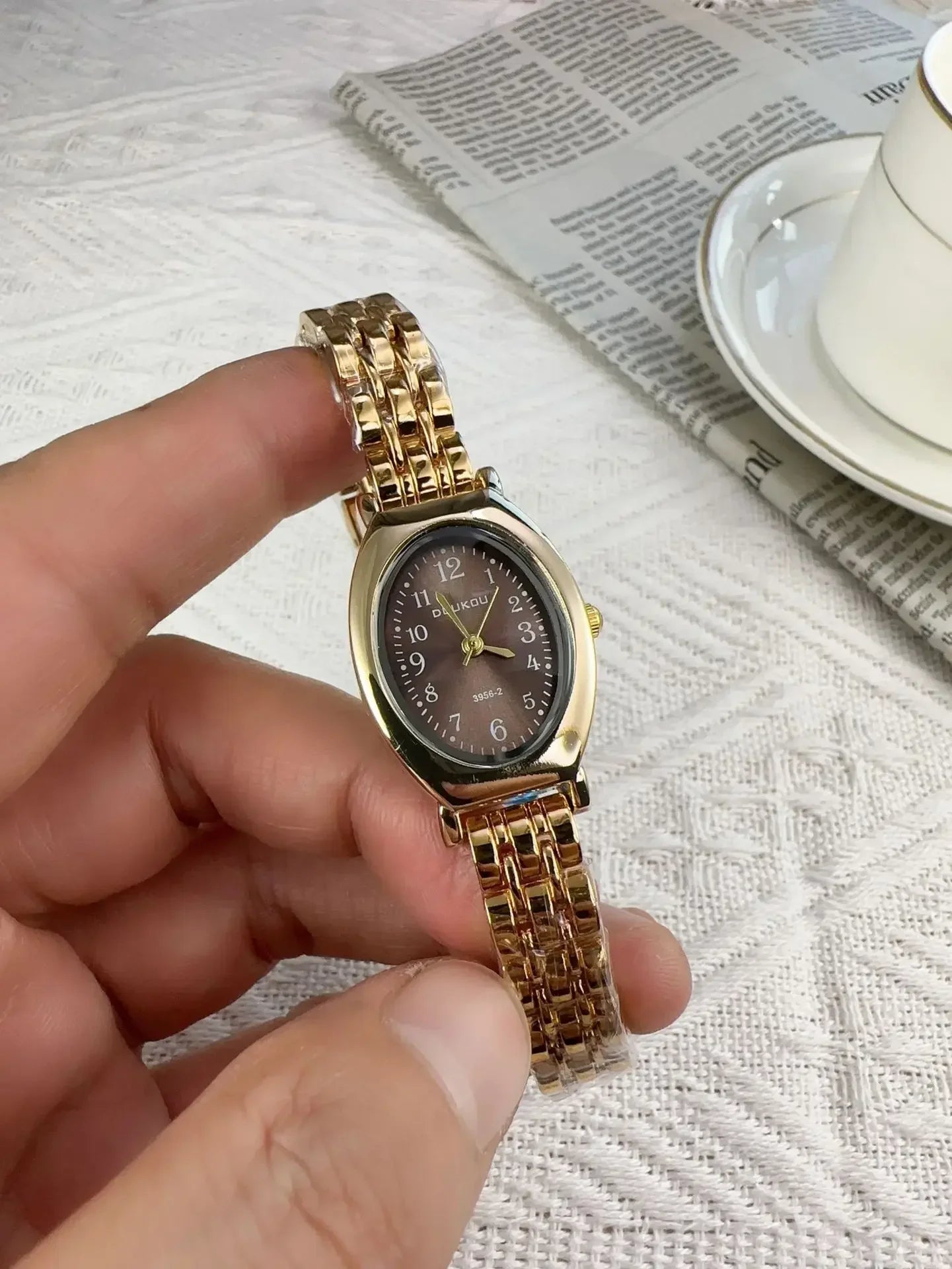 Brand Oval Watches for Women Ladies Gold Steel Strap Quartz Watch Simple and Fashionable Quartz Wristwatches Dropshipping