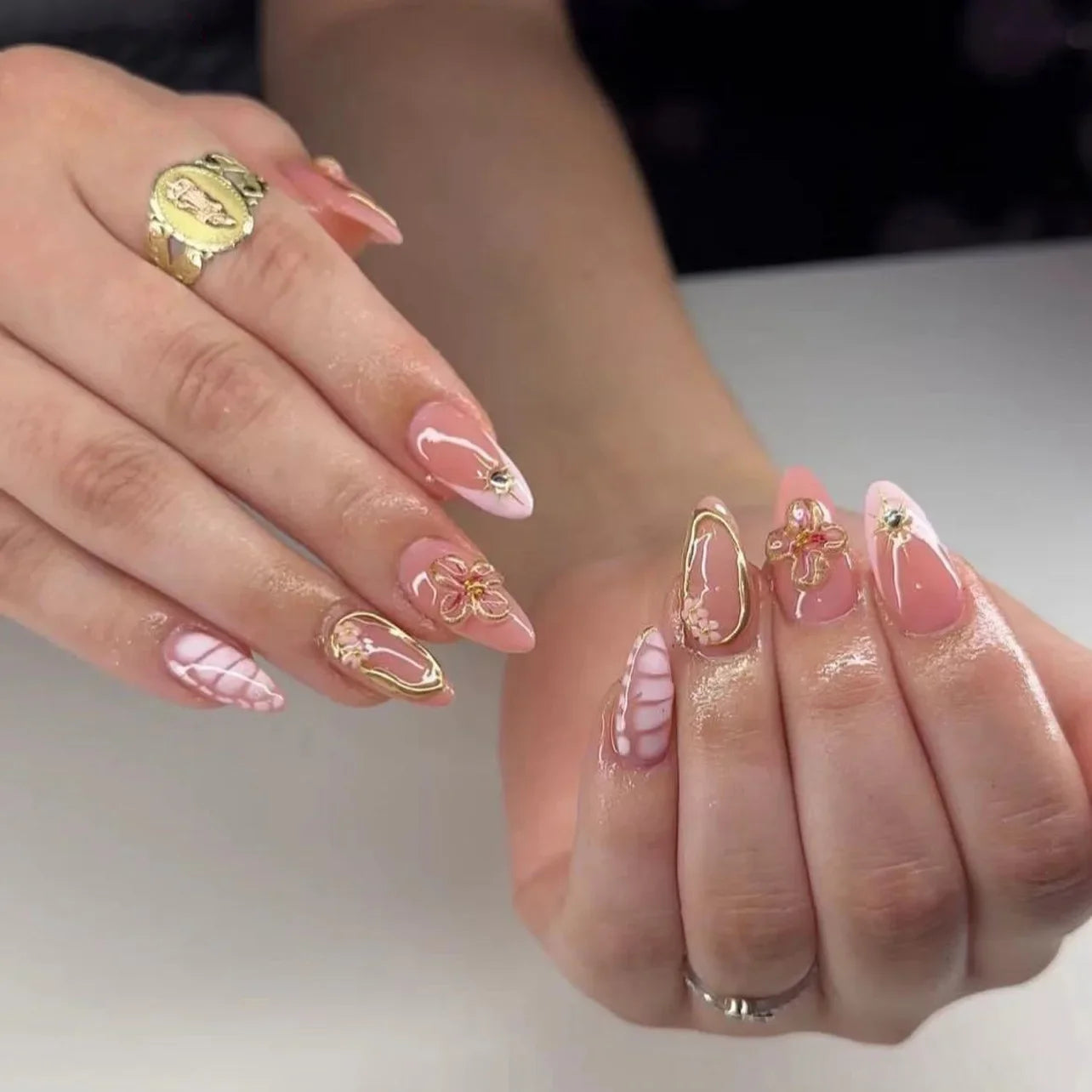 24Pcs 3D Flower Almond Nail Set Press on Nails with 3D Wave Drill False Nails French Tip Full Cover Artificial Nails Art Tips