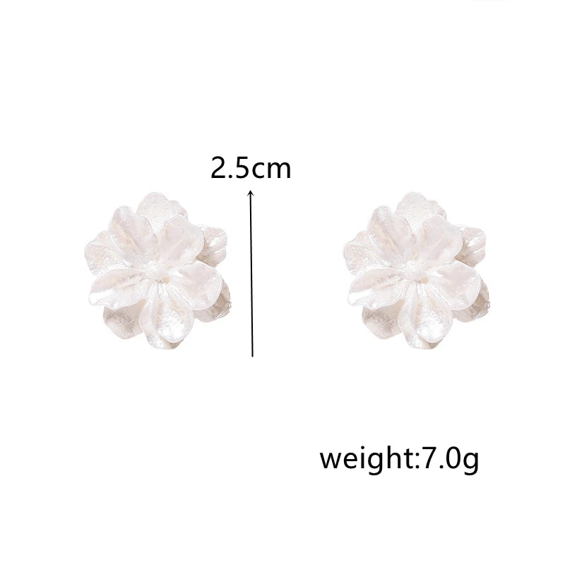 White Color Flower Dangle Earrings for Women Heart Flower Round Leaf Triangle Pearl Bowknot Round Earring Jewelry Brincos