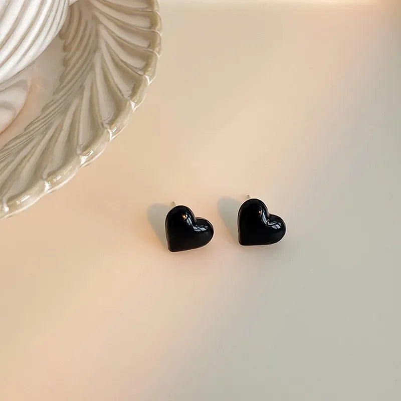 Vintage Cute Red Love Heart Stud Earrings for Women 2024 Korean Fashion Charm Wedding Bride Jewelry Accessories Anniversary Gift