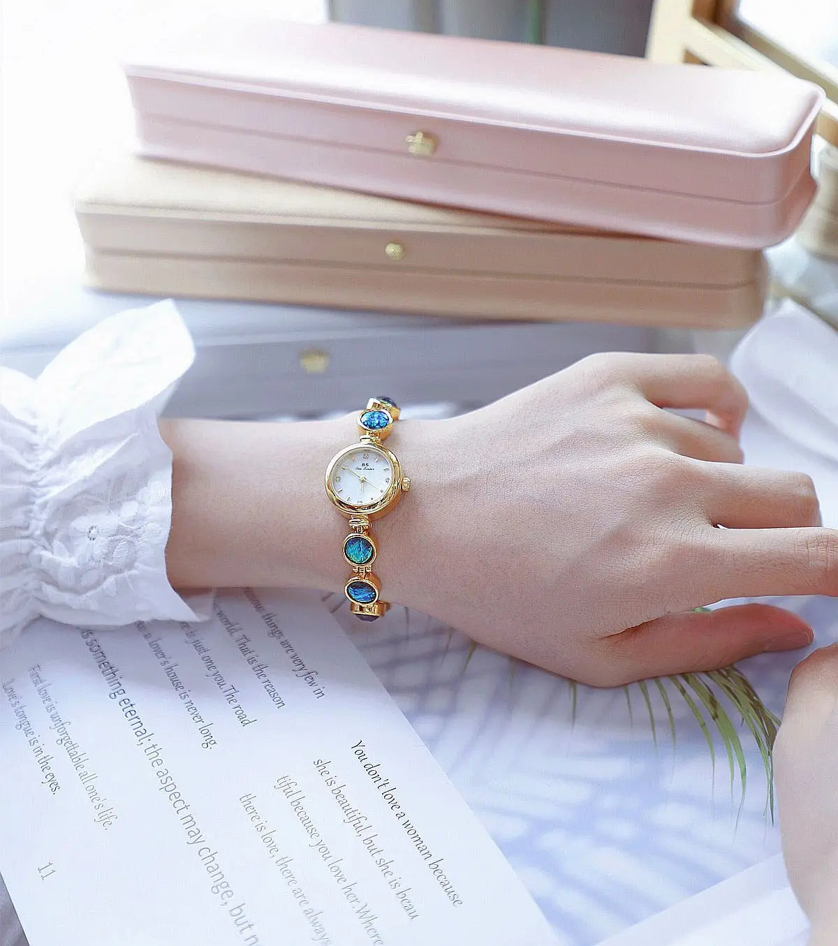 Fashion Ladies Quartz Wristwatches Luxury Peacock Stone Strap Watch for Women Girl Gift Clock Dropshipping Relojes Para Mujer