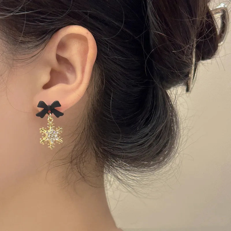 2024 New Red Bow Knot Snowflakes Drop Earring for Women Christmas Santa Claus Snowman Earrings Girls Xmas Jewelry Gifts