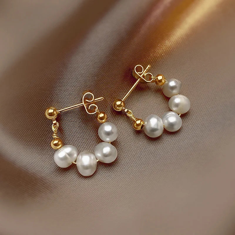 New Fashion Simple Temperament Circle Pearl Earrings Korean Cute Small Versatile Piercing Stud Earrings for Women Luxury Jewelry