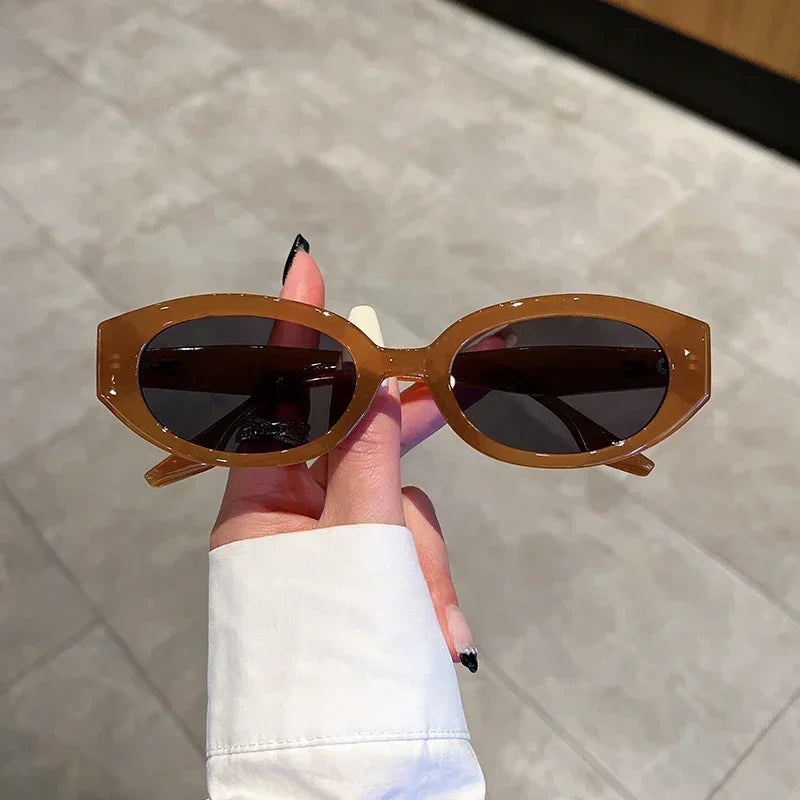 Popular Fashion Oval Women Luxury Sunglasses Retro Brand Designer Jelly Color Shades UV400 Men Rivets Sun Glasses