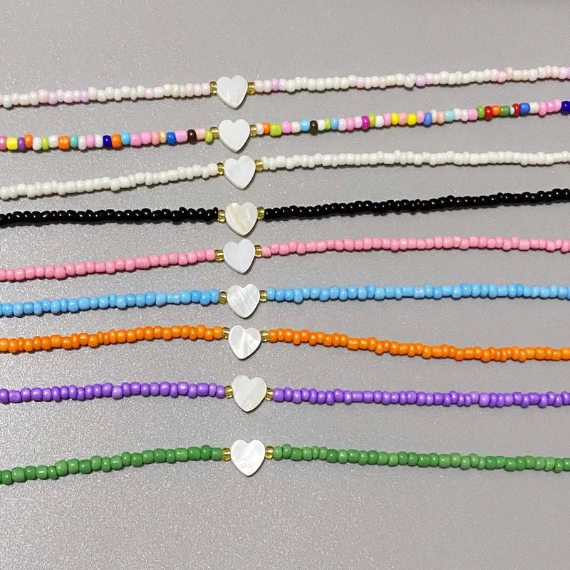 Fashion Choker Necklace for Girl Women White Color Nature Shell Love Heart Fashion Short Necklace Gift for Friend Spring Summer