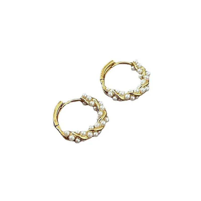 New Fashion Simple Temperament Circle Pearl Earrings Korean Cute Small Versatile Piercing Stud Earrings for Women Luxury Jewelry