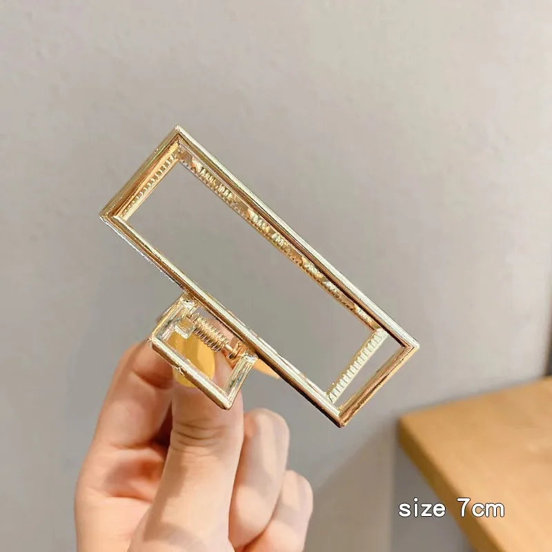 New Geometric Metal Hair Clips Elegant Gold Color Hair Claws for Women Vintage Hairpin Trendy Girls Hair Accessories