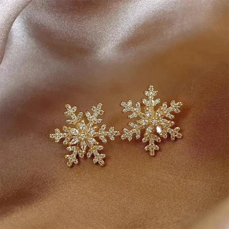Elegant Snowflake Stud Earrings for Women Korean Fashion Imitation Pearl Crystal Zircon Earring Girls Party Jewelry