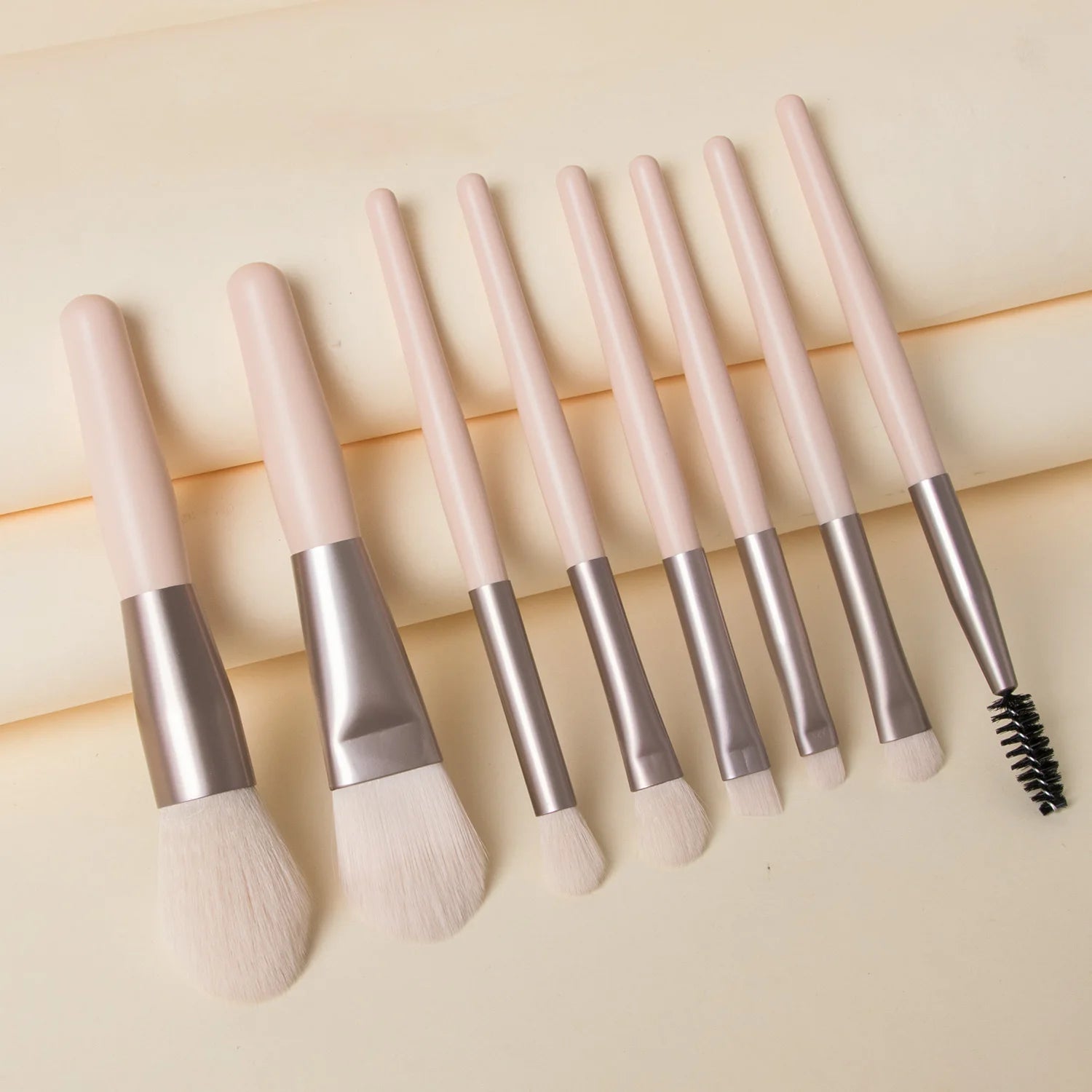 New 8Pcs Makeup Brush Set Makeup Concealer Brush Blush Loose Powder Brush Eye Shadow Highlighter Foundation Brush Beauty Tools