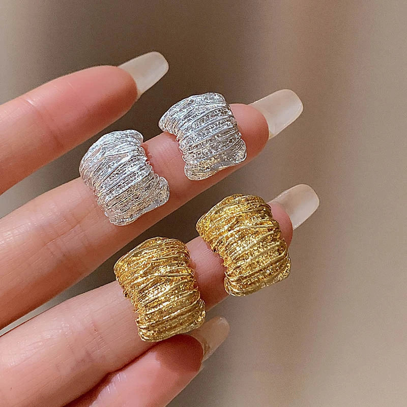 2025 Retro Folded Women's Stud Earrings Gold Color C-shaped Silver Color Metal Geometry Statement Small Earrings Fashion Jewelry