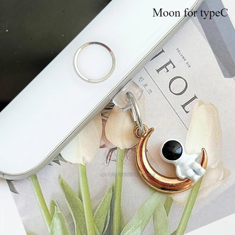 Astronaut Dust Plug Charm Cute Charge Port Anti Dust Plug Kawaii Usb Type C Plug For iPhone Earphone Jack Stopper Cap Pendant