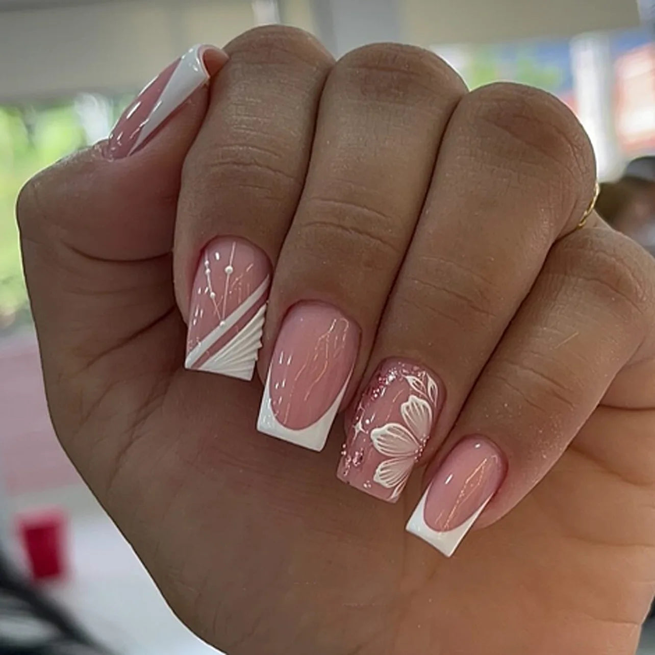 24pcs French Fake Nails Glitter Flower False Nails Short Square Press on Nails White Striped Nail Art for Colorful Spring Summer