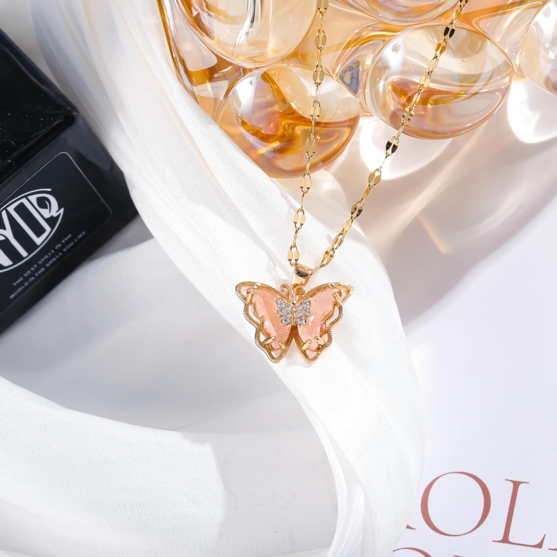 Micro-inlaid Crystal Butterfly Necklace Fashion European American Style Cute Classic Light Luxury Transparent Clavicle Chain
