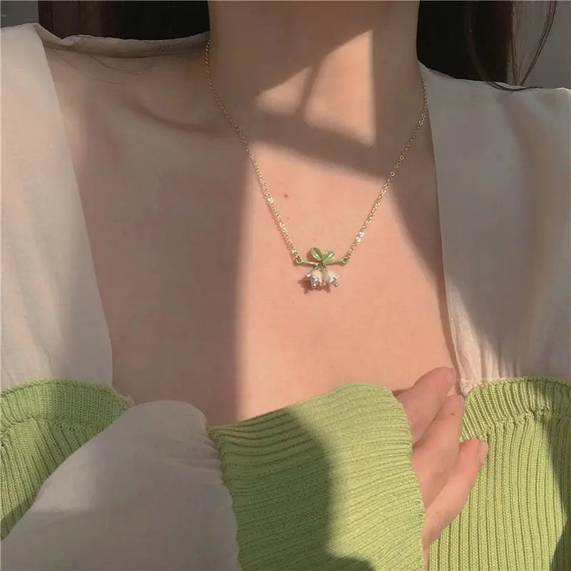 New Design Lily of The Valley Pearl Green Ear Hook for Women Fashion Elegant White Flowers Drop Earrings Wedding Party Jewelry