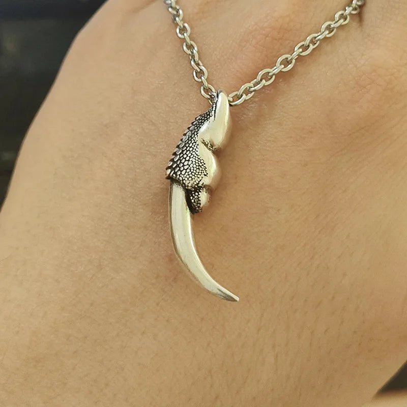 Vintage Punk Dragon Claw Pendant Necklace for Men Personality Biker Pendant Hip Hop Rock Party Jewelry Gifts