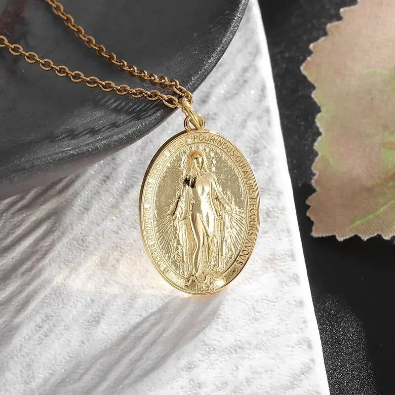 Beautiful Stainless Steel Catholic Virgin Mary Portrait Square Pendant Necklace for Men and Women Religious Catholic Jewelry