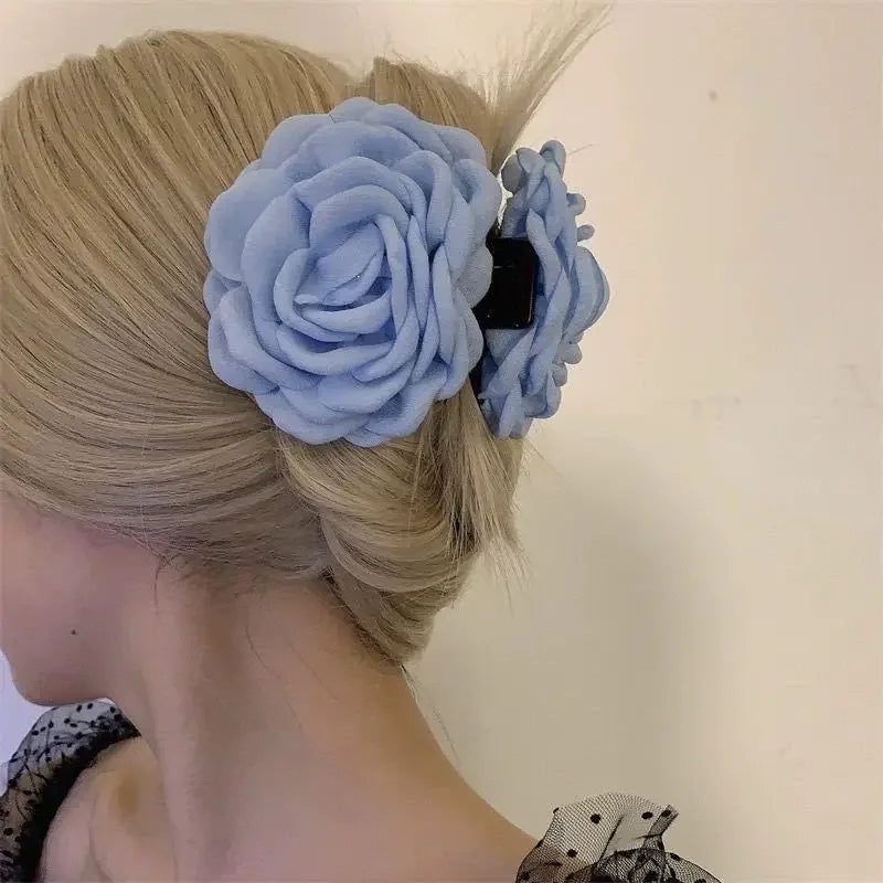 New Solid Color Fabric Flower Hair Claws for Women Fashion Light Luxury Shark Clips French Elegant Temperament Hair Accessories