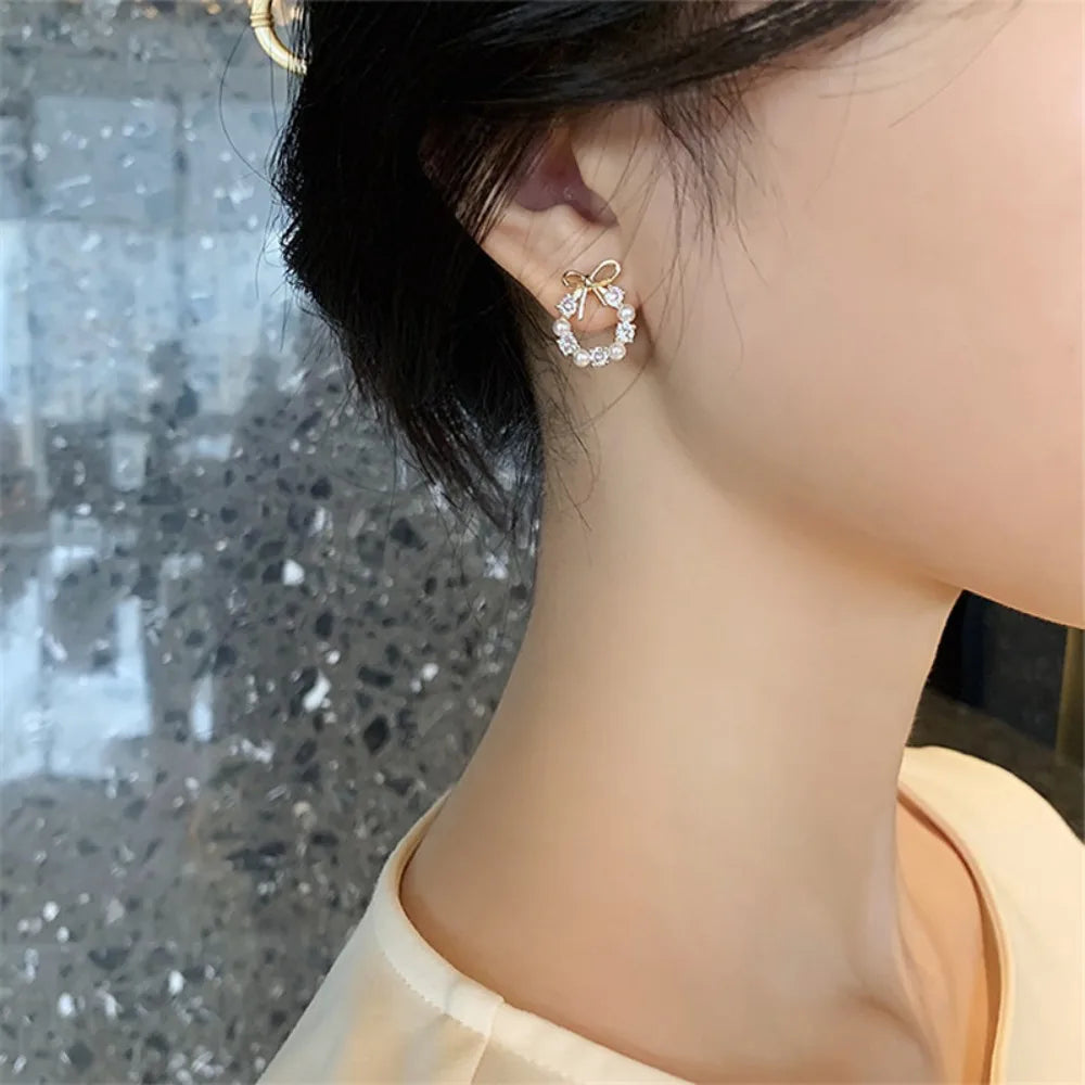 New Fashion Simple Temperament Circle Pearl Earrings Korean Cute Small Versatile Piercing Stud Earrings for Women Luxury Jewelry