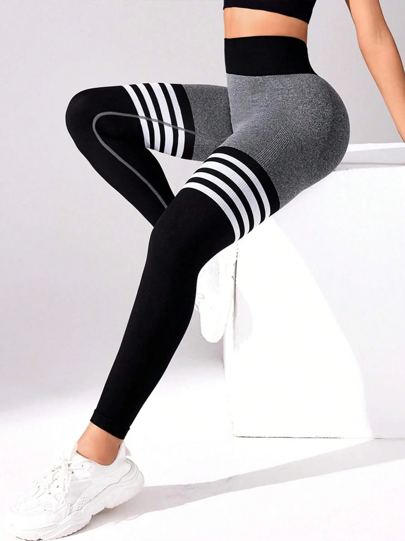 Women Seamless Stripe Yoga Leggings Sexy High Waist Tummy Control Scrunch Butt Lifting GYM Workout Pants Outdoors Sports Fitness