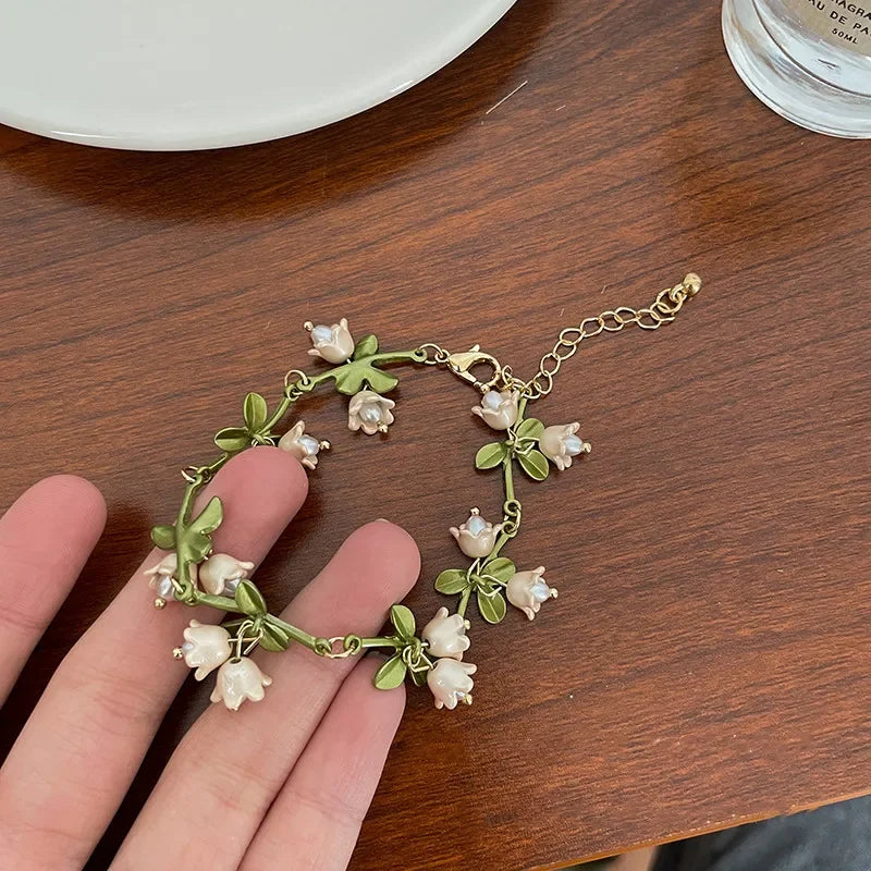 New Design Lily of The Valley Pearl Green Ear Hook for Women Fashion Elegant White Flowers Drop Earrings Wedding Party Jewelry