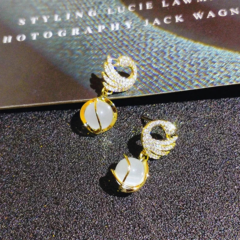 New Fashion Fine Swan Earrings for Women Temperament High Quality Opal Jewelry Zircon Silver Needle Hot