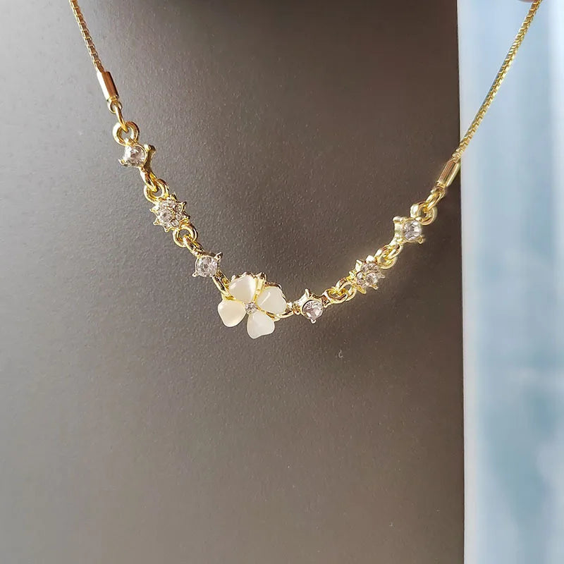 Elegant Fairy Pink Crystal Zircon Sakura Flowers Bracelet for Women Y2K Sweet Girls Cherry Blossom Moon Bow Knot Jewelry Gifts