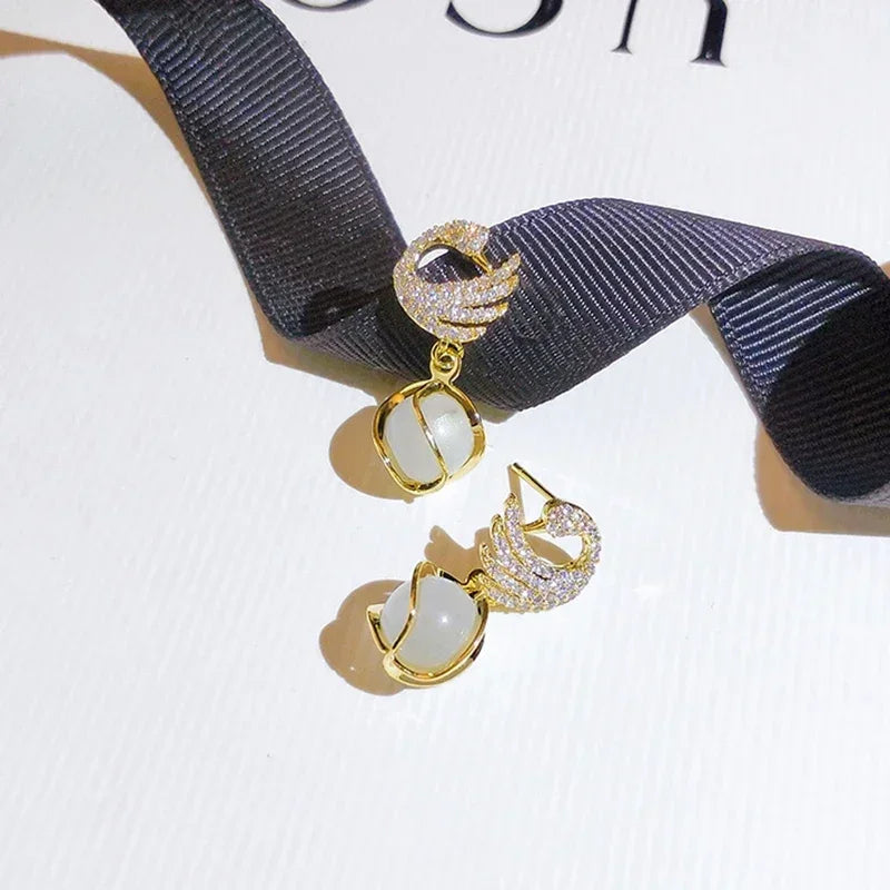 New Fashion Fine Swan Earrings for Women Temperament High Quality Opal Jewelry Zircon Silver Needle Hot